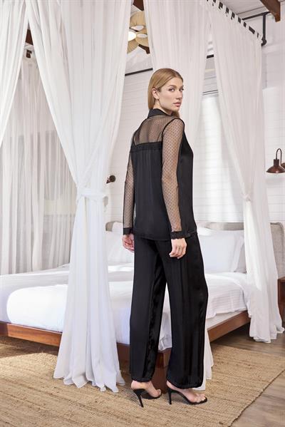 Dantelli ve Tüllü Uzun Kollu Önü Düğmeli Saten Pijama Takımı