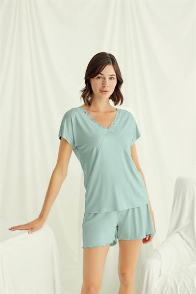 Kısa Kollu Dantelli V Yaka Şort Takımı