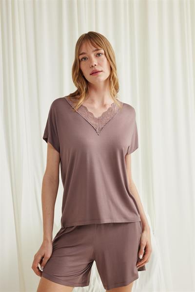 Kısa Kollu Dantelli V Yaka Şort Takımı