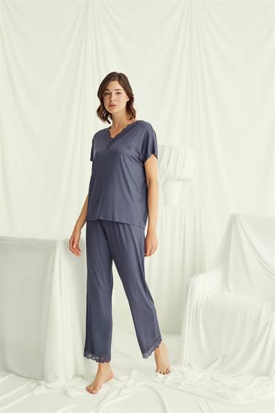 Kısa Kollu V Yakalı Dantelli Pijama Takımı