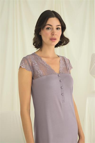 Kolu Omzu ve Yakası Dantelli Önü Düğmeli Gecelik