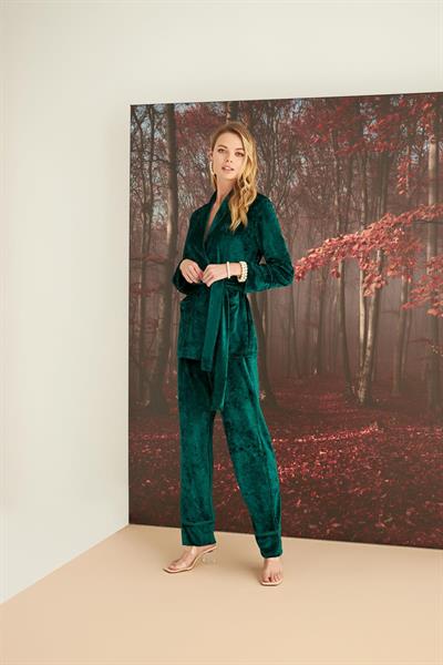Kruvaze Yaka Kadife Pijama Takımı