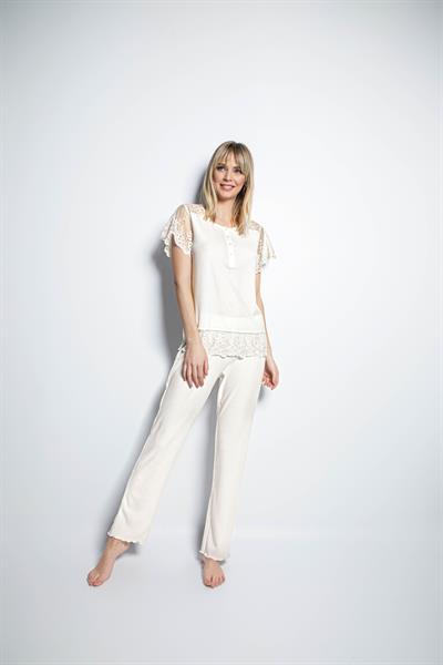 Önü Düğmeli Brode Dantelli Büyük Beden Pijama Takımı