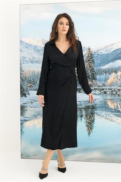 Uzun Kollu Saten Elbise