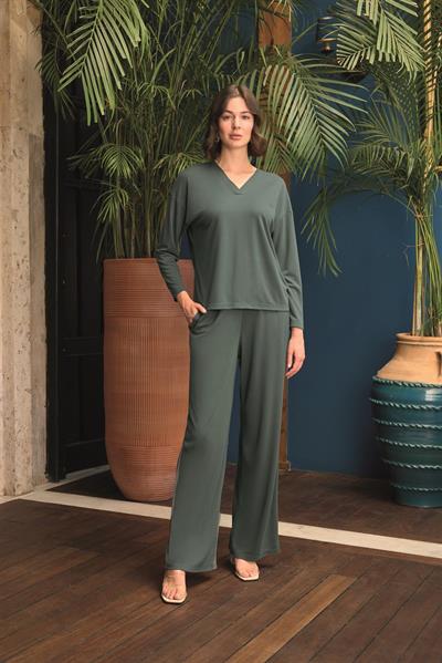 Uzun Kollu V Yaka Pijama Takımı