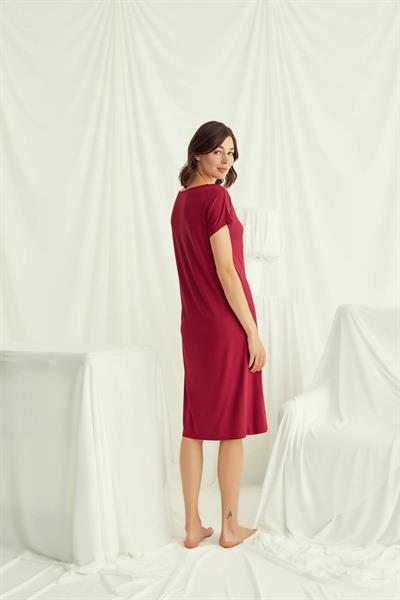 Yakası Dantelli Kısa Kollu Gecelik