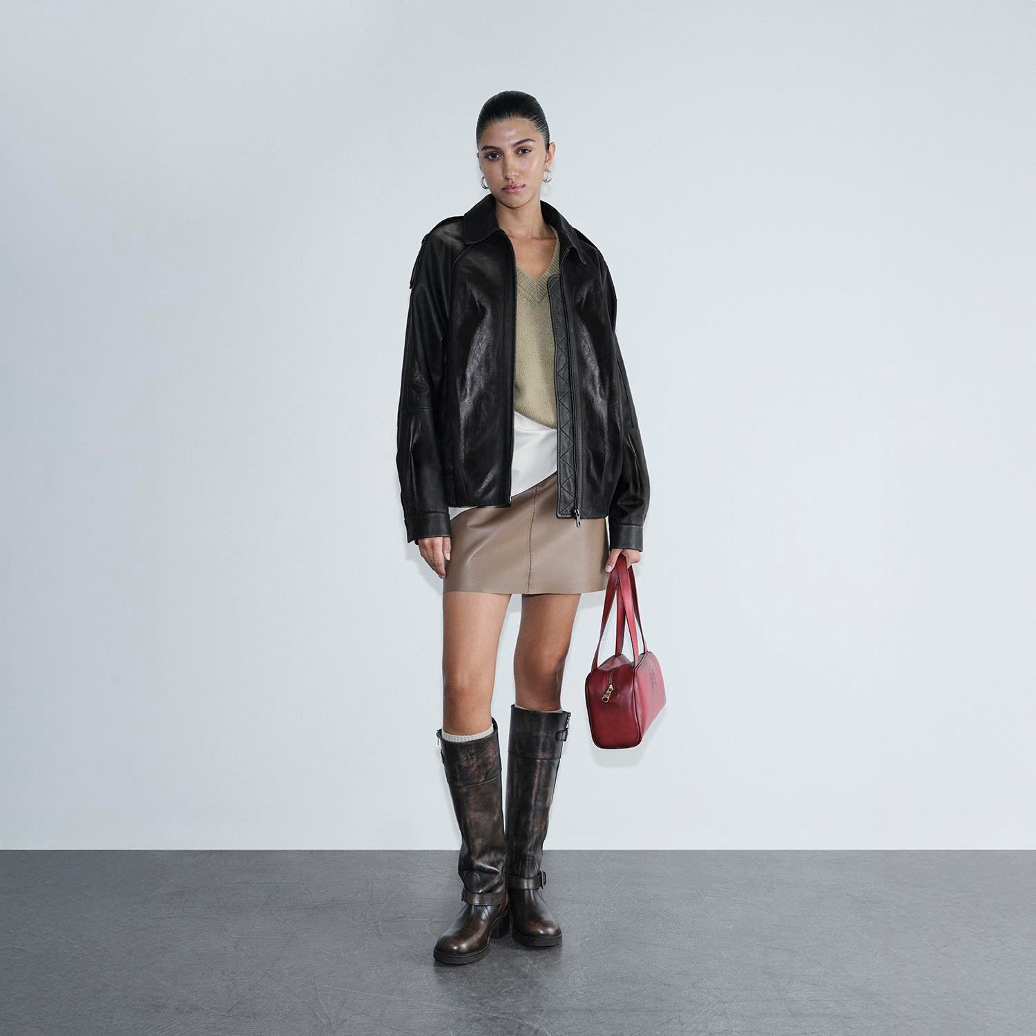 Kadın Siyah Gömlek Yakalı Deri Bomber Ceket