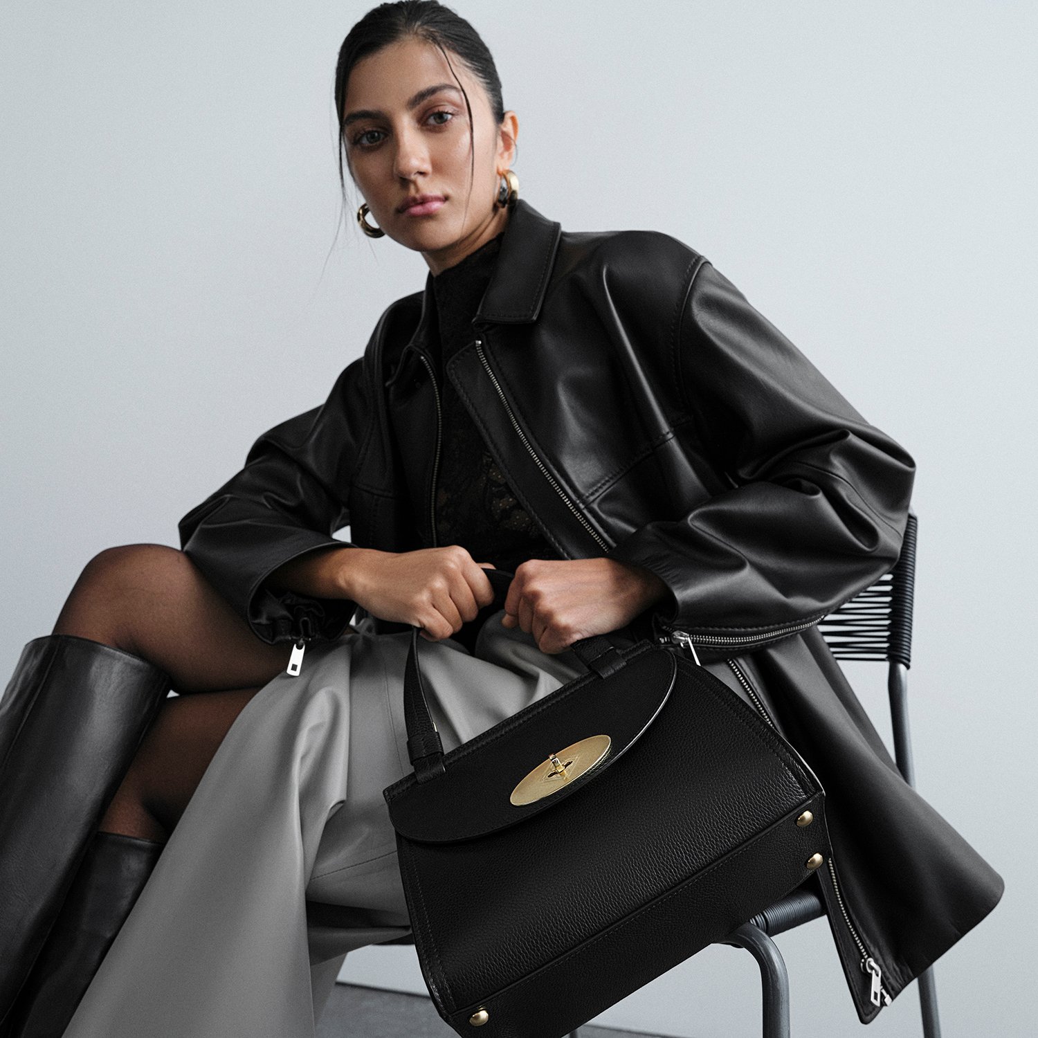 Kadın Siyah Gömlek Yakalı Deri Ceket