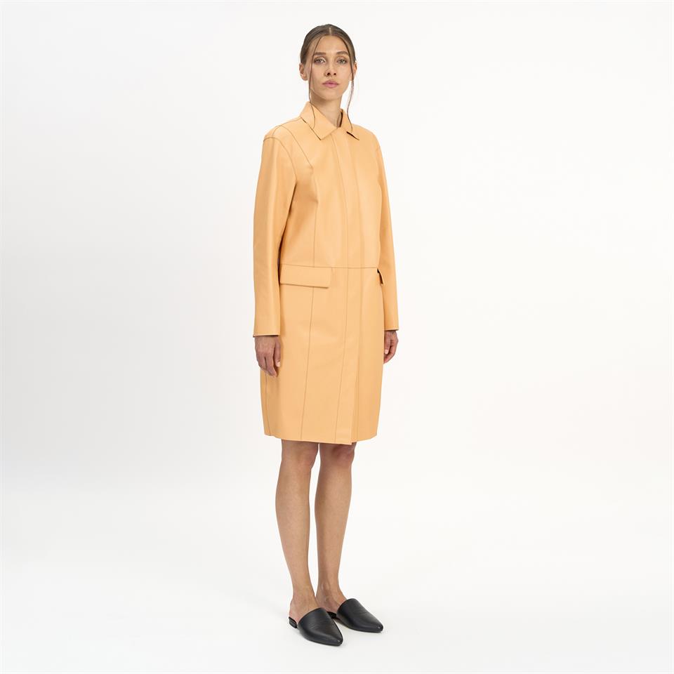 K14410 | LEATHER EGG-SHAPED REVERSIBLE COAT