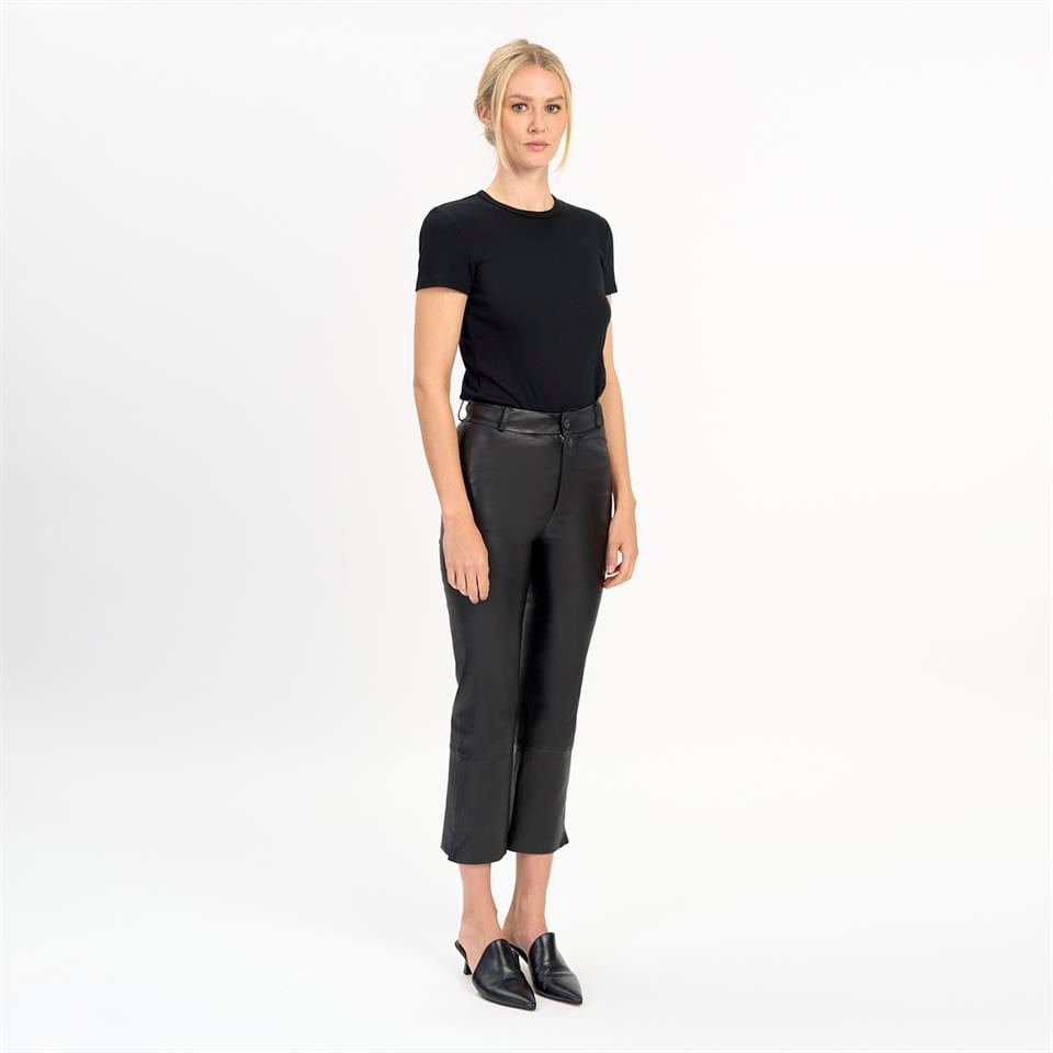K14423 | Leather Capri
