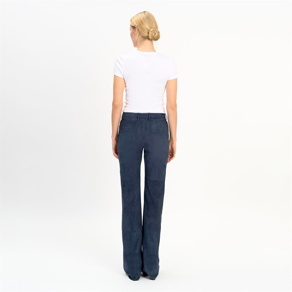 K14428 | Leather Trapese Leg Pants