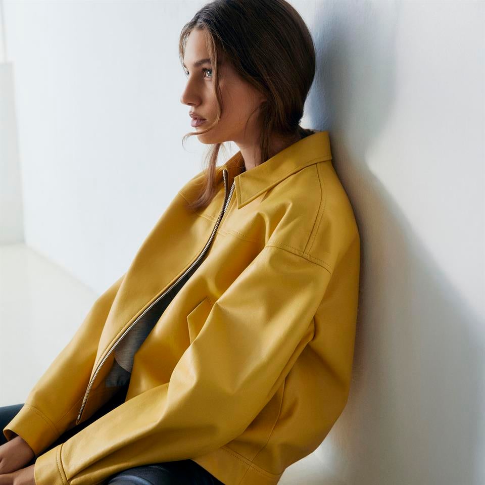 K14430 | LEATHER EGG-SHAPED BOMBER JACKET