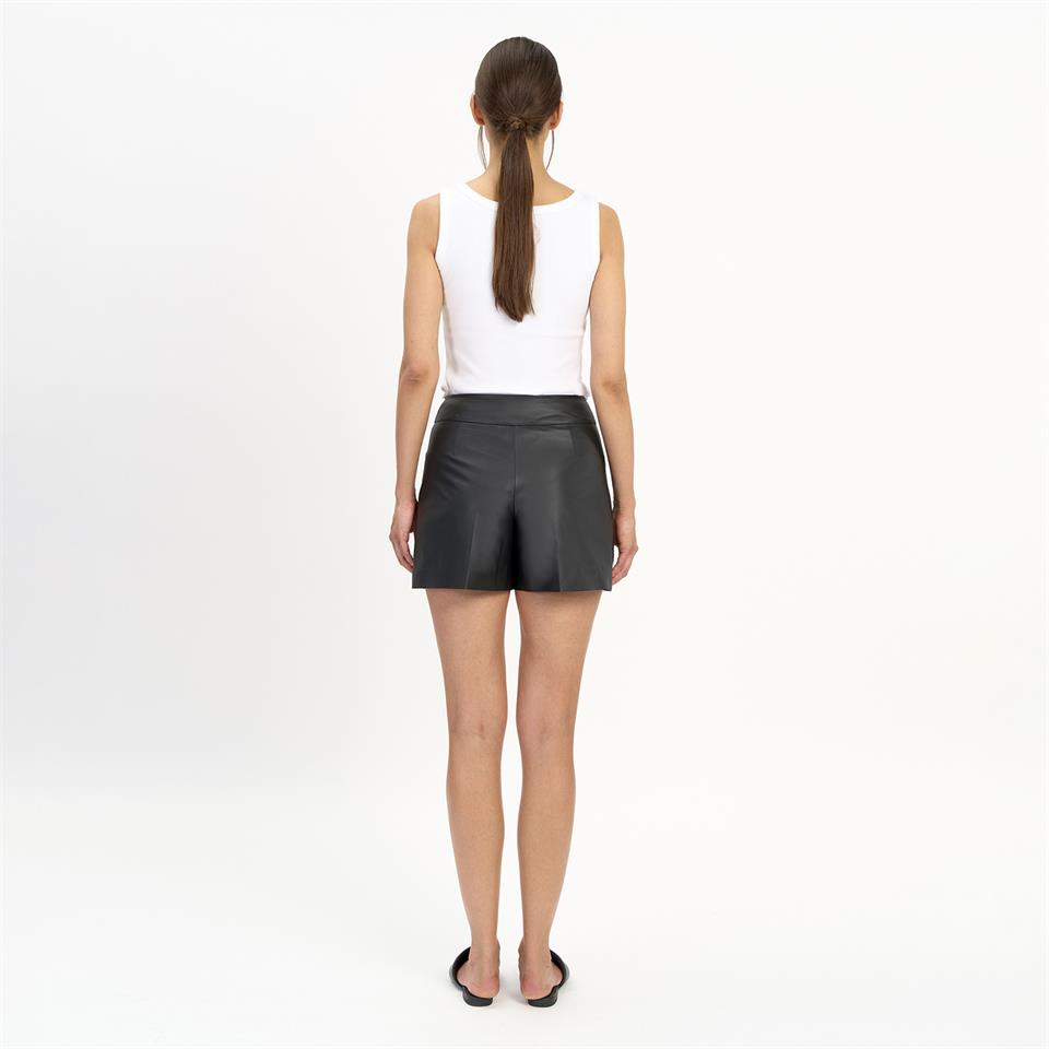 K14515 | Leather Short
