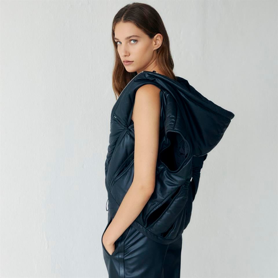 K14526 | Leather Cut-Out Puffer Gilet
