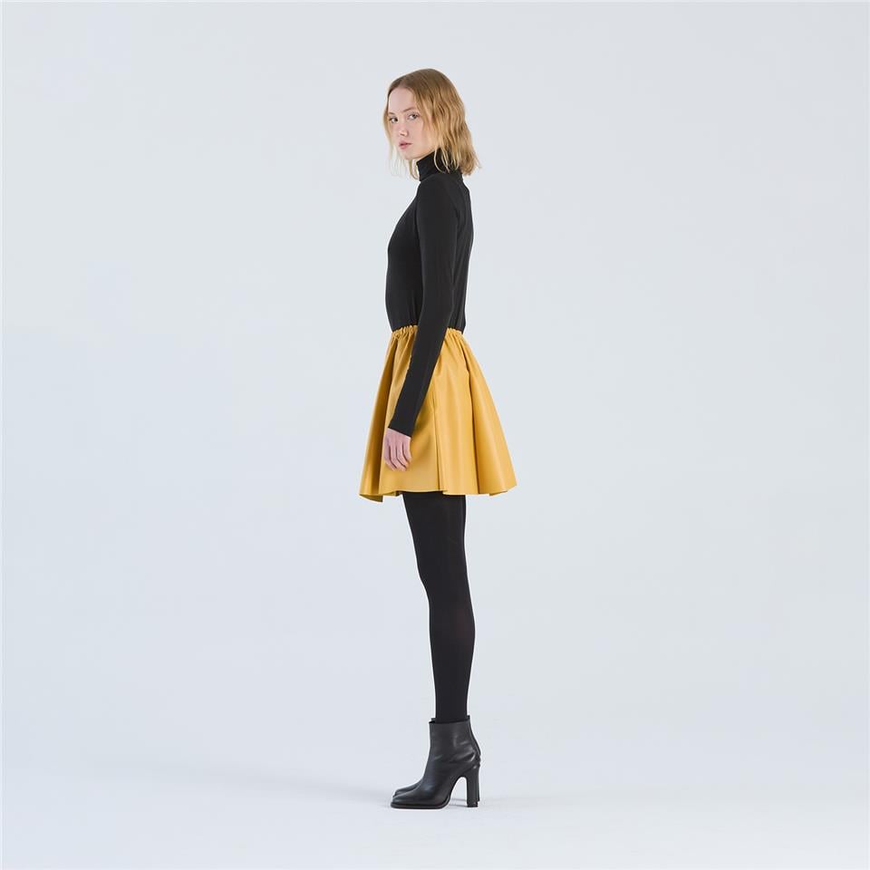 K14698 | Mini Skirt with Elastic