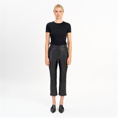 K14423 | Leather Capri