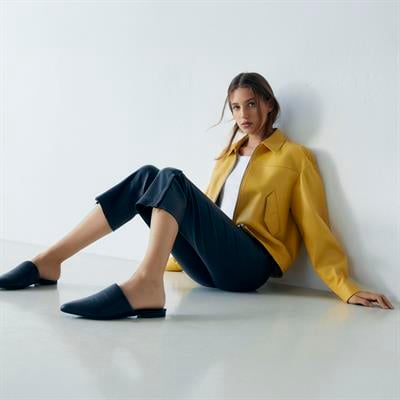K14430 | LEATHER EGG-SHAPED BOMBER JACKET