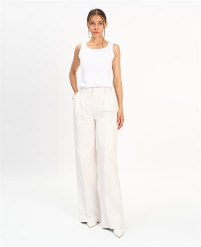 K14442 | LEATHER TWO-PLEATED WIDE LEG PANTS