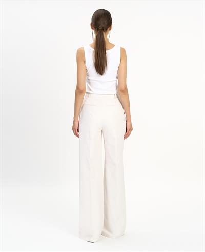 K14442 | LEATHER TWO-PLEATED WIDE LEG PANTS