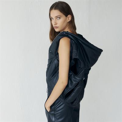 K14526 | Leather Cut-Out Puffer Gilet