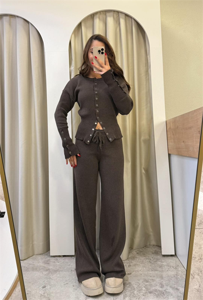Bella Çıtçıtlı Triko Takım Kahve