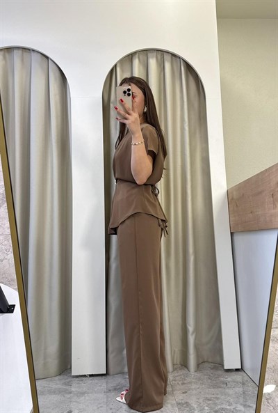 Charm Gold Toka Detaylı Kahve Takım 