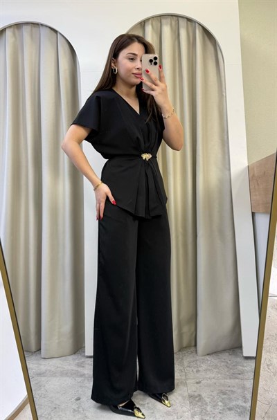 Charm Gold Toka Detaylı Siyah Takım 