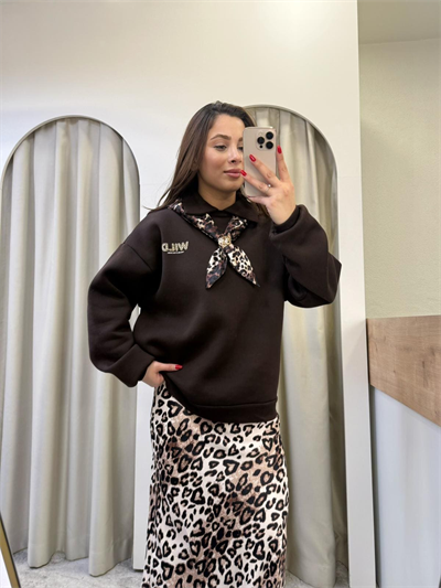 Lessa Leopar Fularlı Sweatshirt