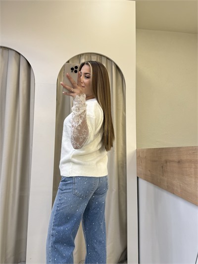 Luna Beyaz Dantel Kol Detay Triko