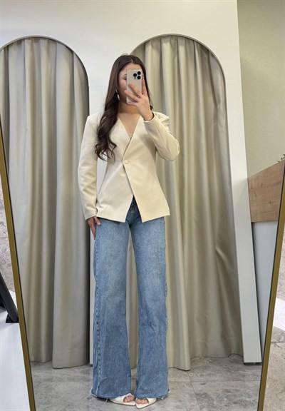 Meysi Belden Oturtmalı Vatkalı Blazer Krem