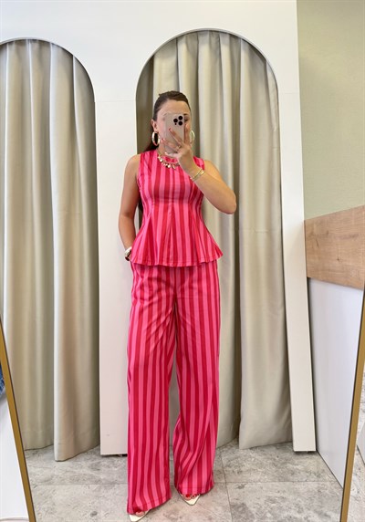 Monroe Pembe Kırmızı Çizgili Keten Takım