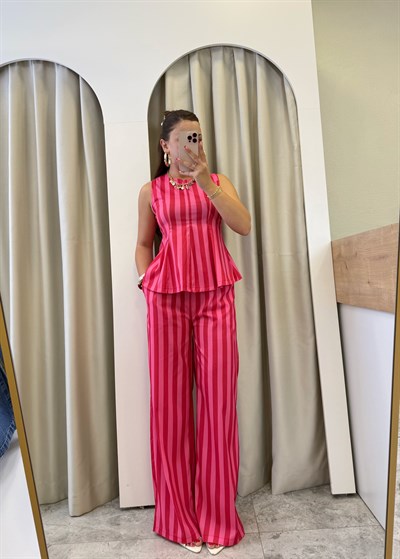 Monroe Pembe Kırmızı Çizgili Keten Takım
