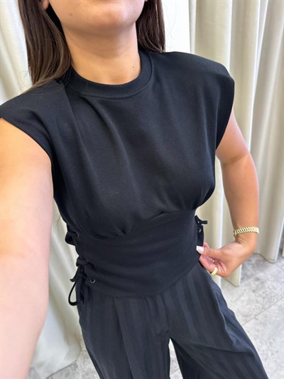 Narcy Siyah Kenarları Bağıcıklı Vatkalı Bluz