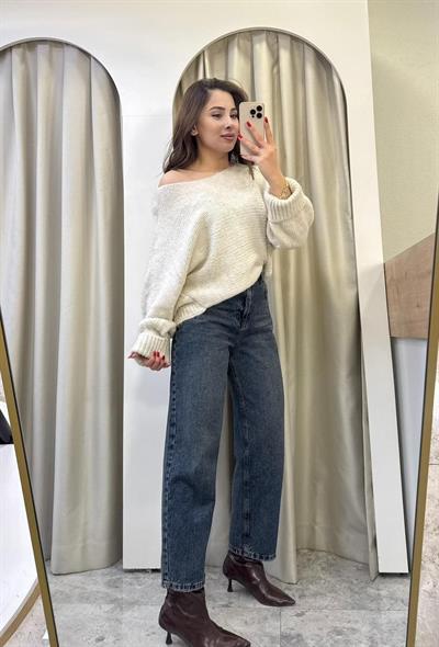 Niss Krem Kayık Yaka Oversize Kazak