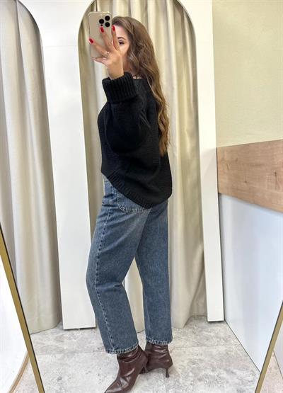 Niss Siyah Kayık Yaka Oversize Kazak