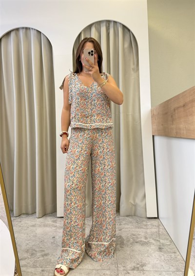 Value Çiçek Desenli Tensel Takım