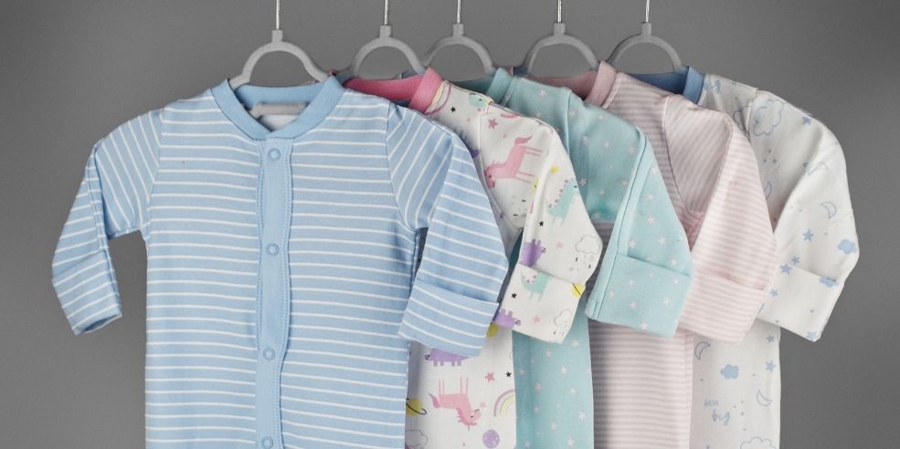 0–2 Yaş Bebeklerde Giyim Seçerken Nelere Dikkat Etmeli?