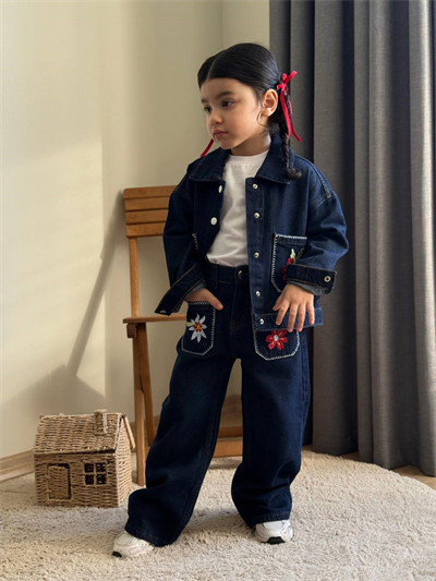 Çiçek Nakışlı Kot Ceket ,Pantolon ve Tshirt 3 'lü Kız Çocuk Bayramlık Takım 