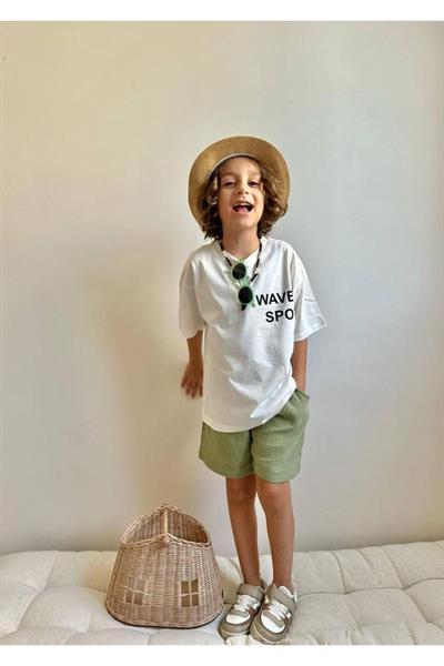 Sırt Baskı Detaylı Alt Kumaş Müslin Kumaştan Erkek Çocuk T-shirt ve Şortlu Alt Üst Takım