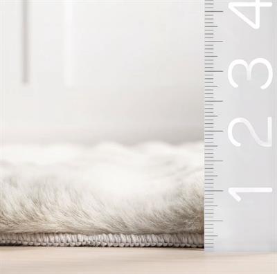 Dekoratif Taş Peluş Halı – Kaymaz, Kolay Temizlenen, Yumuşak Dokulu