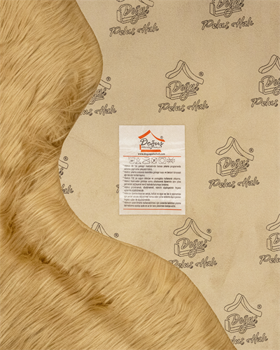Peluche Krem Kuzu Post Halı – Ekstra Yumuşak Kaymaz Tabanlı Peluş Post