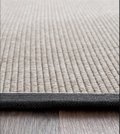 Bej Jüt Siyah ve Mavi Bördürlü Dokuma Tabanlı Sisal Halı | Modern Dekoratif Halı