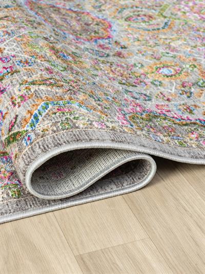 Retro Serisi Çiçek Motifli Klasik Halı