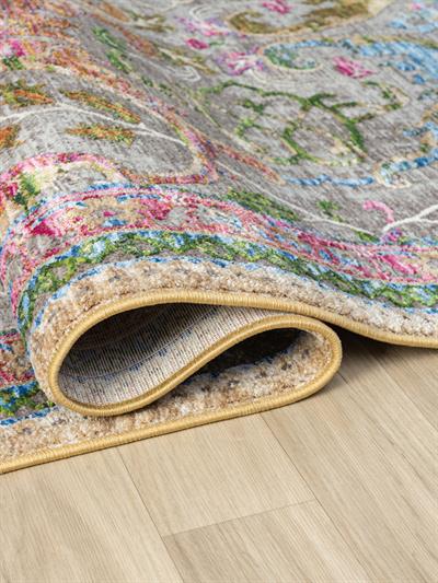 Retro Serisi Renkli Klasik Desenli Halı