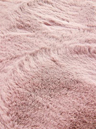 Velora Serisi Pembe Oval Tavşan Peluş Halı – Ultra Yumuşak Kaymaz Taban Modern Peluş Halı