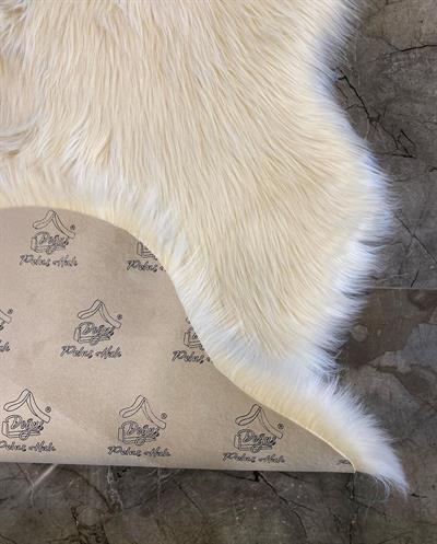 Peluche Kemik Kuzu Post Halı – Ekstra Yumuşak Kaymaz Tabanlı Peluş Post