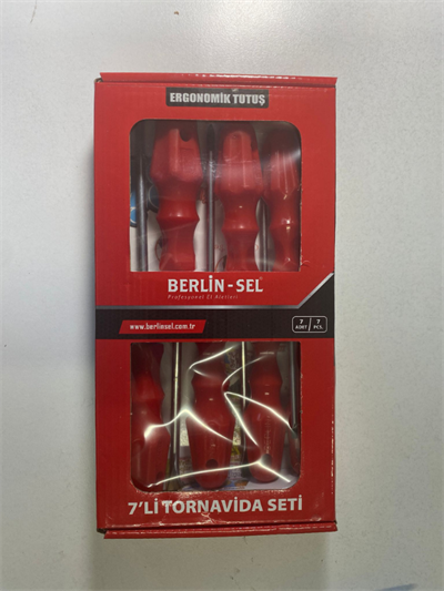 Manyetik Uçlu 7'li Tornavida Seti – Dayanıklı Çelik, Ergonomik Saplı