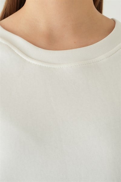 Beyaz Bisiklet Yaka Sweat 1029