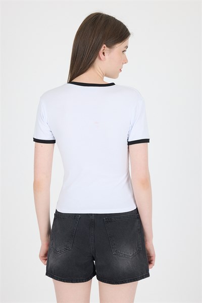 Beyaz Yazı Baskılı Biyeli Pamuklu Slim Fit Tişört 9192M