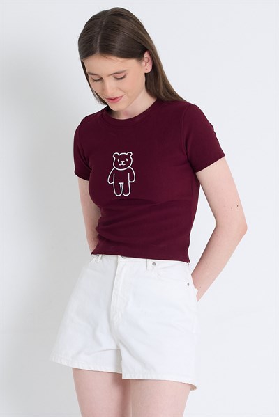 Bordo Ayıcık İşlemeli Slim Fit Crop Tişört 2217